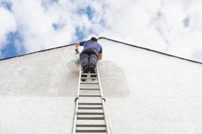 Peinture extérieure à Moulle — façades et ravalement